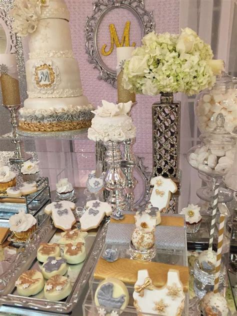 With so many baby shower themes and decorations to pick from, you're sure to find some party inspiration here. winter wonderland Baby Shower Party Ideas | Winter ...