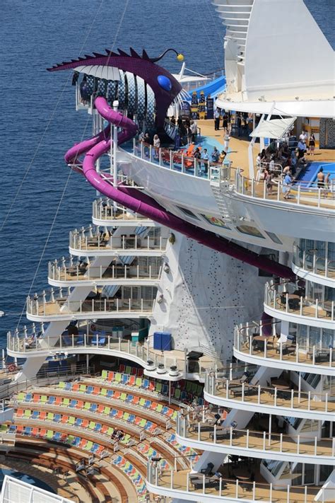 Partez en croisiéres avec royal caribbean cruises. Aerial photos of Royal Caribbean's Harmony of the Seas | Royal Caribbean Blog