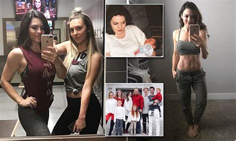 Mother Of Seven Shows Off Her Insane Postpartum Body Daily Mail Online