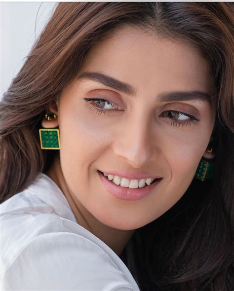 Beautiful Pictures Collection Of Ayeza Khan Latest Clicks 247 News