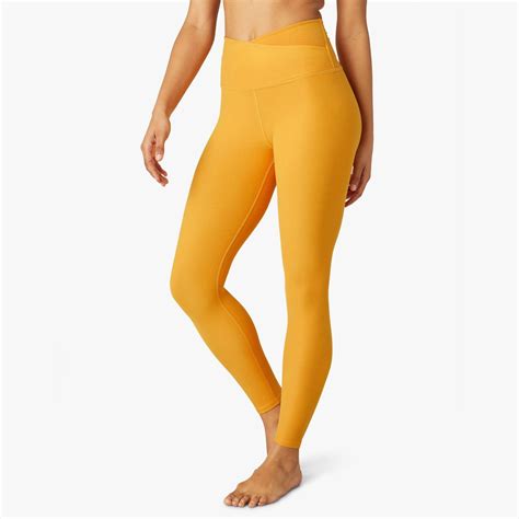 The Best Yoga Pants In 2021 According To Reviews