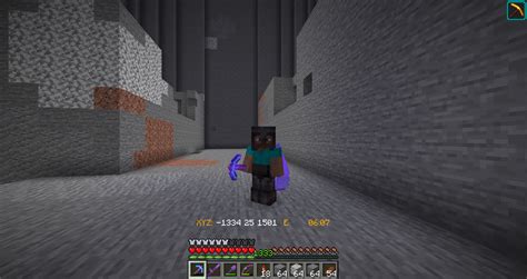 Netherite Armor Doesnt Look Enchanted No Enchant Glint 20w15a Minecraft