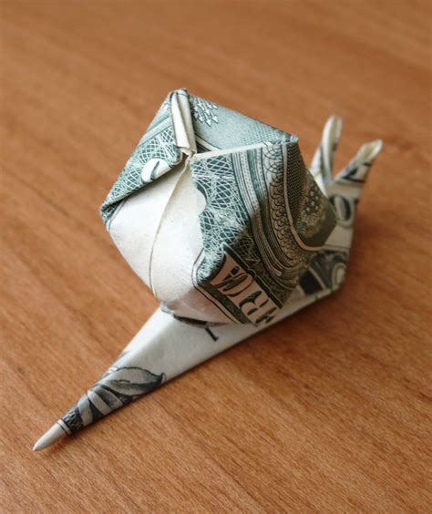 25 Exceptional Dollar Bill Origami Examples 》 Zestradar 》 Page 24