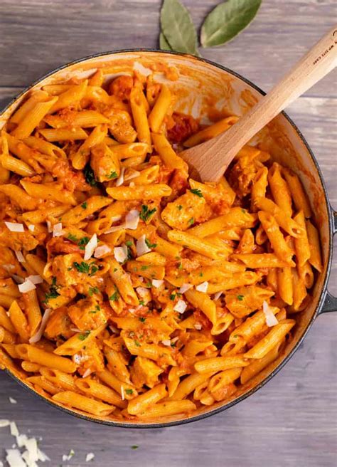 Penne Alla Vodka With Chicken The Cozy Cook