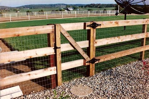 How To Build A 3 Rail Wood Fence With Wire Kobo Building