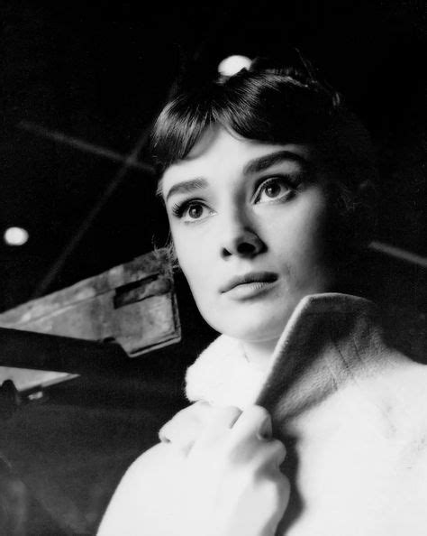 Die Besten 25 Moon River Audrey Hepburn Ideen Auf Pinterest
