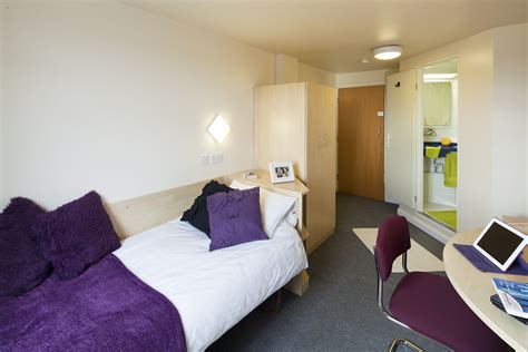 There's ample closet and kitchen storage, plus a charming want a one bedroom with plenty of kitchen space? 2 Bedroom 1 Kitchen 1 Hall #homedecor #livingroom # ...