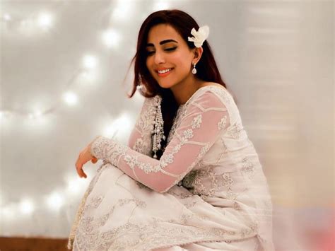 Style File Ushna Shah Aces The Summer Wedding Look