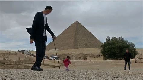 Worlds Tallest Man Meets Worlds Shortest Woman In Egypt