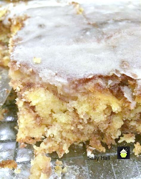 Vanilla, yellow cake mix, ricotta, eggs, sugar. Duncan Hines Honey Bun Cake Recipe / Vintage Duncan Hines Coffee Cake | Recipes - Breakfast ...