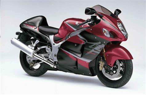 It looks sleeker, but still retains that essential suzuki hayabusa character. Suzuki GSX 1300R Hayabusa