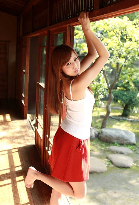 Asian Babes Manami Marutaka Charming Japanese Gravure Model