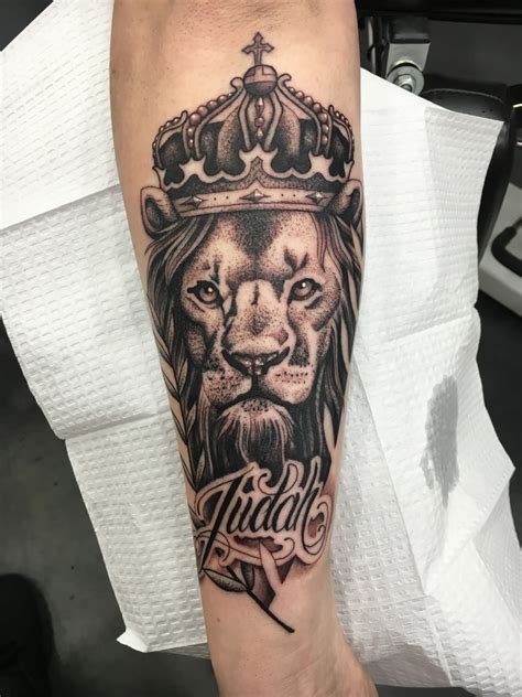Lion Head With Crown Tattoos