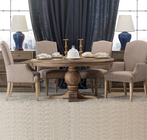 The malibu table looks impressive with its ultra modern design and. Kingdom Oak Wood Round Pedestal Dining Table 60" | Round ...