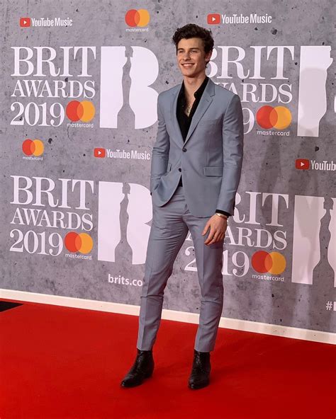 Shawn On The Brits Red Carpet Tonight In London Shawn Shawn Mendes