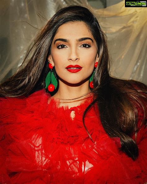 Actress Sonam Kapoor Instagram Photos And Posts June 2021 Gethu Cinema