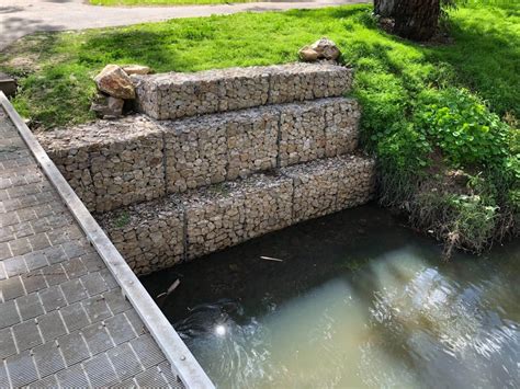 Manufacture Of Gabion Box Widely Used In Construction Protection Area