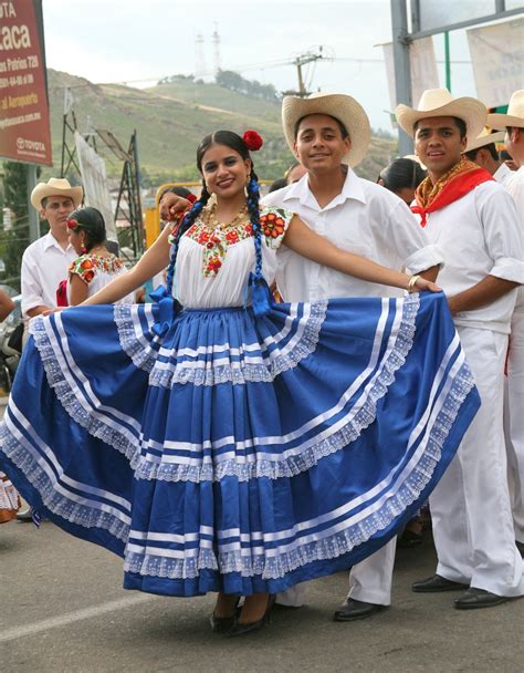 Pin De Josie Linda Toth En Mexican Peoples Oaxaca Traje Tipico De
