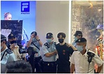 王逸戰獲保釋後首度擺街站 警員全程拍攝｜即時新聞｜港澳｜on.cc東網