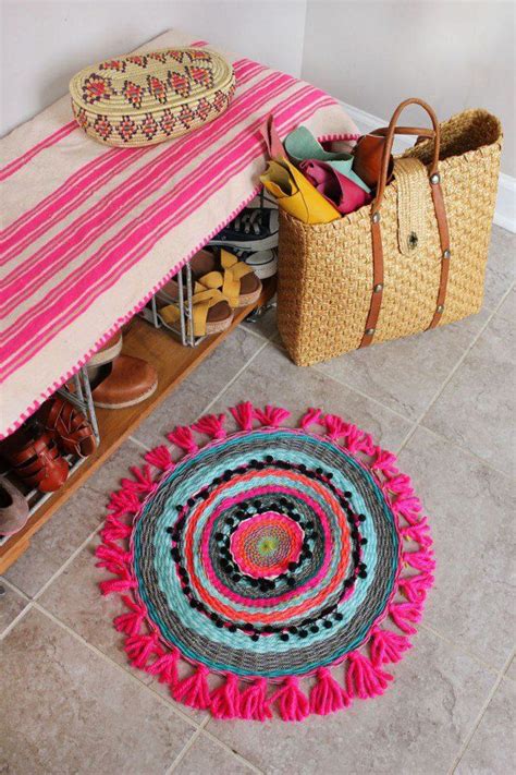 different rug projects that will make the home even more beautiful diy rug weaving circle rug