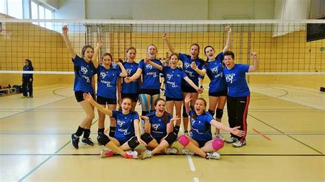 Your wish is my command. ATSV/VCV U15 Volleyballgirls beendeten Saison auf Platz 3 - Enns