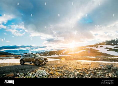 Aurlandsfjellet Norway Car Suv Parked Near Aurlandsfjellet Scenic