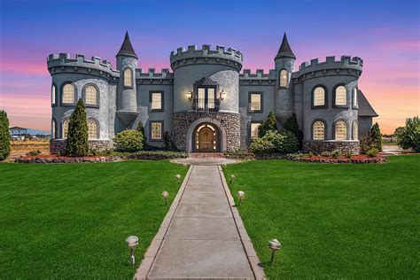Castles Exist In Idaho Own Kunas Iconic Castle House