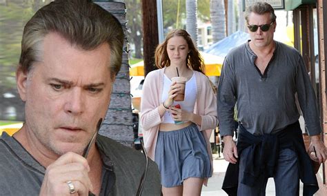 Ray Liotta Treats His Daughter Karsen To A Healthy Smoothie During Day