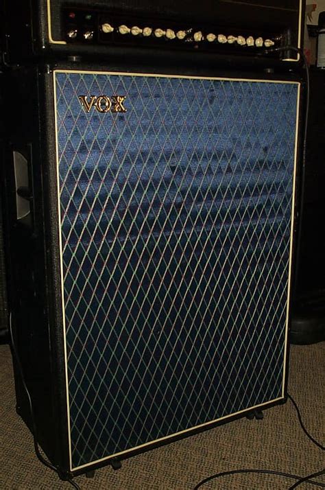 The cabinets took their form from the ac100: Vox AD412 4x12 Speaker Cabinet Made In USA /w/ Celestion ...