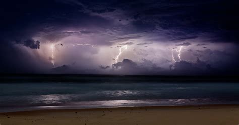 Kingscliff Beach Sunrise And Lightning Storm Ocau Forums