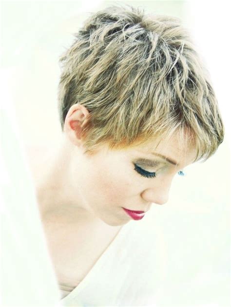 One of the cutest hairstyles for teenage girls. 16 Trendy Short Hairstyles for Summer - CircleTrest