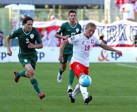 Wczoraj jerzy matlak do późnego wieczora dyskutował z komisją ds. Piłkarska reprezentacja Polski będzie trenować w Legnicy ...