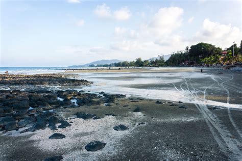 Pantai batu hitam is located in kuantan. Pantai Batu Hitam