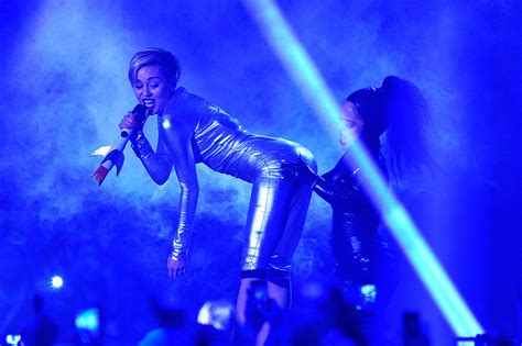 Learning how to study better helps avoid panic and frustration the next time a big test is coming up. Florida Middle School Teacher Suspended for Teaching ...