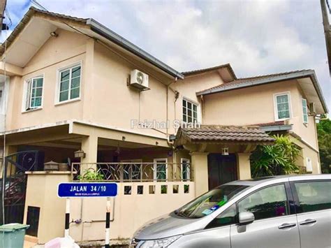 Klinik kesihatan ibu dan anak koperasi polis fasa 2 is located at dewan komuniti fasa 2, taman koperasi polis fasa 2, 68100, batu caves, kuala lumpur you can reach them by tel: 2 lot Taman koperasi polis fasa 2, Batu Caves Corner 2-sty ...