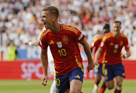 Dani Olmo El Jugador N Mero Que Viste El Traje De Cesc F Bregas