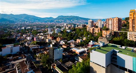 Toque de queda extendido en el área metropolitana. Toque de queda en Bogotá, Medellín y más ciudades desde ...