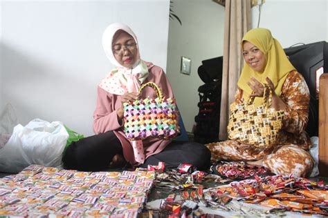 Komunitas EPPI Kediri Ubah Sampah Plastik Jadi Barang Bernilai Ekonomi