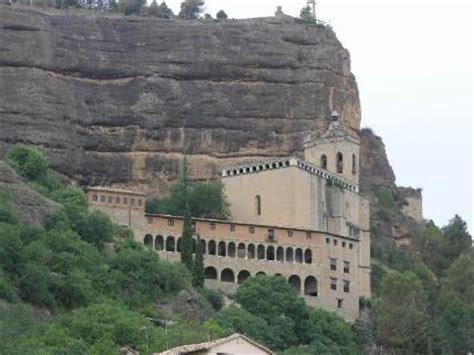 It is one of the areas of aragon in which is still preserved the aragonese language. GRAUS (Huesca)