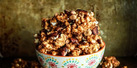 Salted Peanut Butter Caramel Corn With Bacon