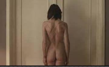Éléonore Bernheim nue nu à poil nues desnudée sex pose nu topless