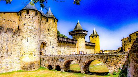 A Look Around At The Cité De Carcassonne Castle Of Carcassonne France Youtube