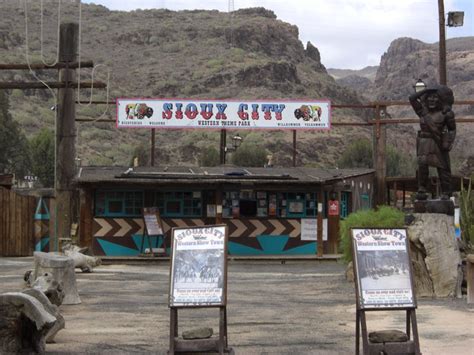 Los espectáculos, la comida, la profesionalidad y buena disposición de todo el equipo superó nuestras. Sioux City Western Themen Park