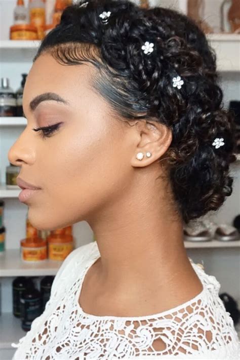 8 Halo Braid Hairstyles That Look Fresh And Elegant It Doesn T Matter If You Re Into Mess