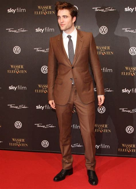 Style Watch 5 Times Robert Pattinson Wore A Colorful Suit Robert Pattinson Style Suits