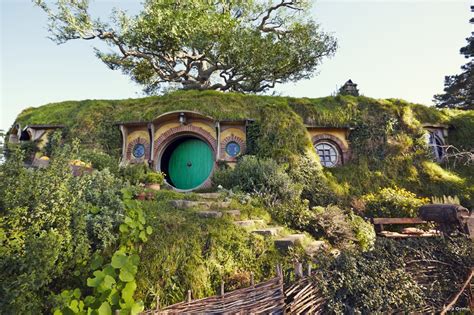 What Its Like To Visit The Real Hobbiton Movie Set In New Zealand