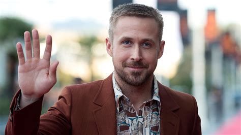 The Biggest Golden Globes Snubs For 2019 Ryan Gosling Ryan Reynolds