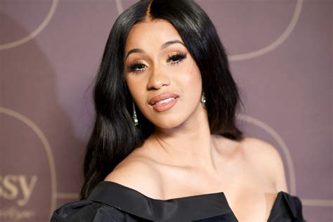 Cardi B Reportedly Getting Gang Threats After Dissing Crips In