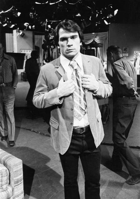 Killed by faye dunaway (as jones challenges her to shoot him before he stabs her). Introducing Tommy Lee Jones | Considerable