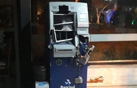 ladrões tentam arrombar caixa eletrônico em posto de osório região dc